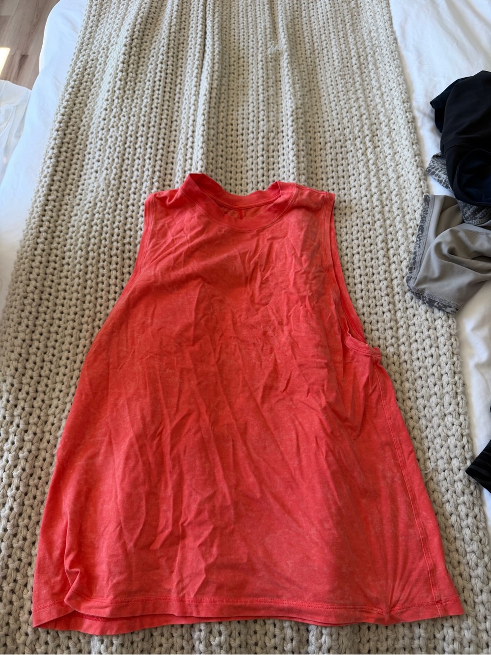 Lululemon tank top